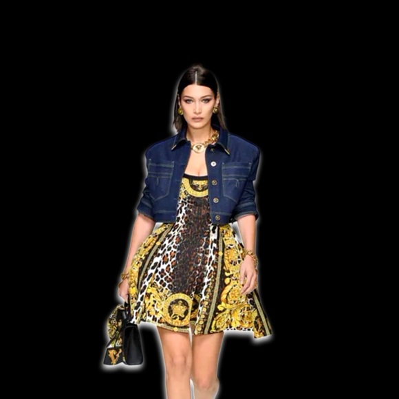 Versace XL Medusa Medallion Gold Chain Link Necklace - Picture 5 of 15